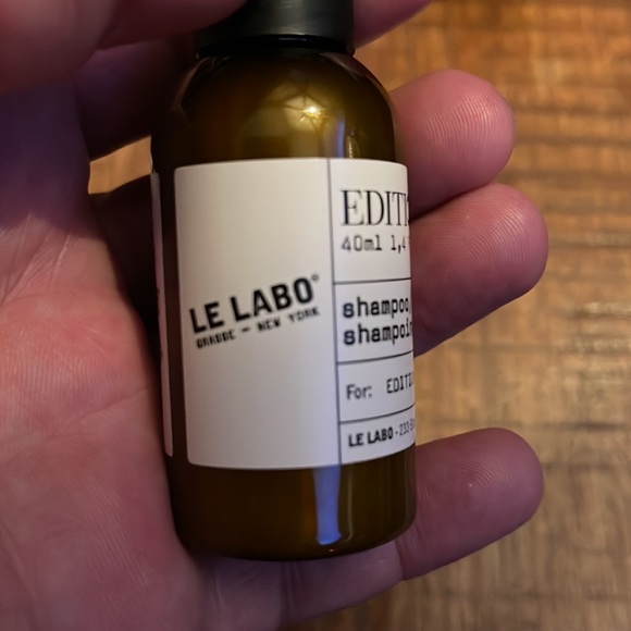 Le Labo Tea Noir Edition Hotel travel set - Picture 2 of 3